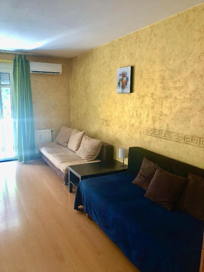 Large Apartment With Garage And Terrace Budapest Exterior photo